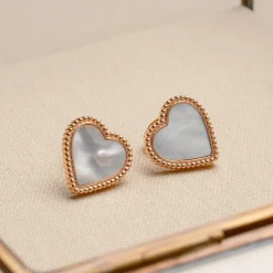 Amorance Earrings