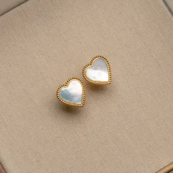 Amorance Earrings