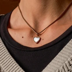 Amorance Necklace