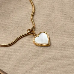 Amorance Necklace