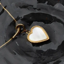 Amorance Necklace