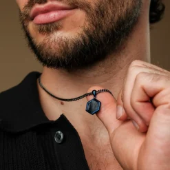 AXIS NECKLACE