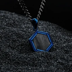 AXIS NECKLACE