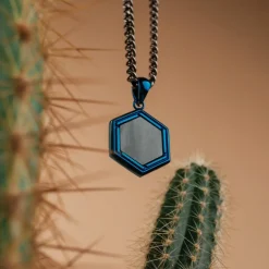 AXIS NECKLACE