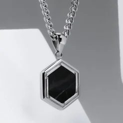 Axis Necklace