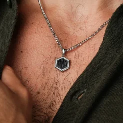 Axis Necklace