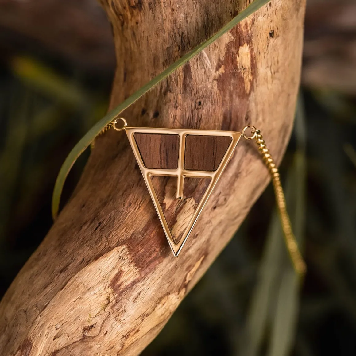 Chiaroscuro Necklace