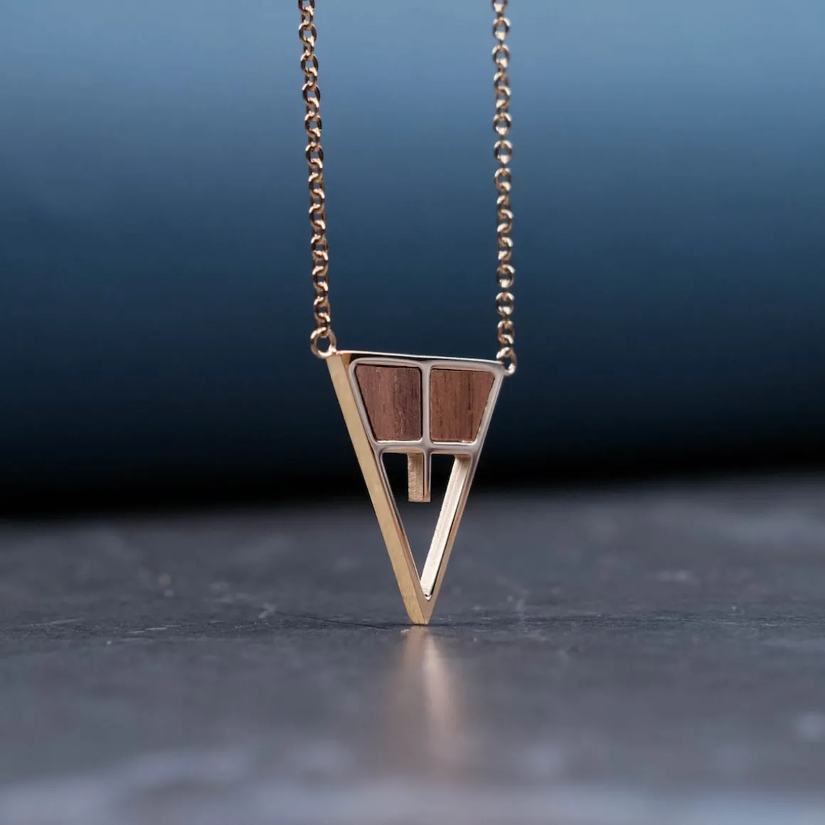 Chiaroscuro Necklace