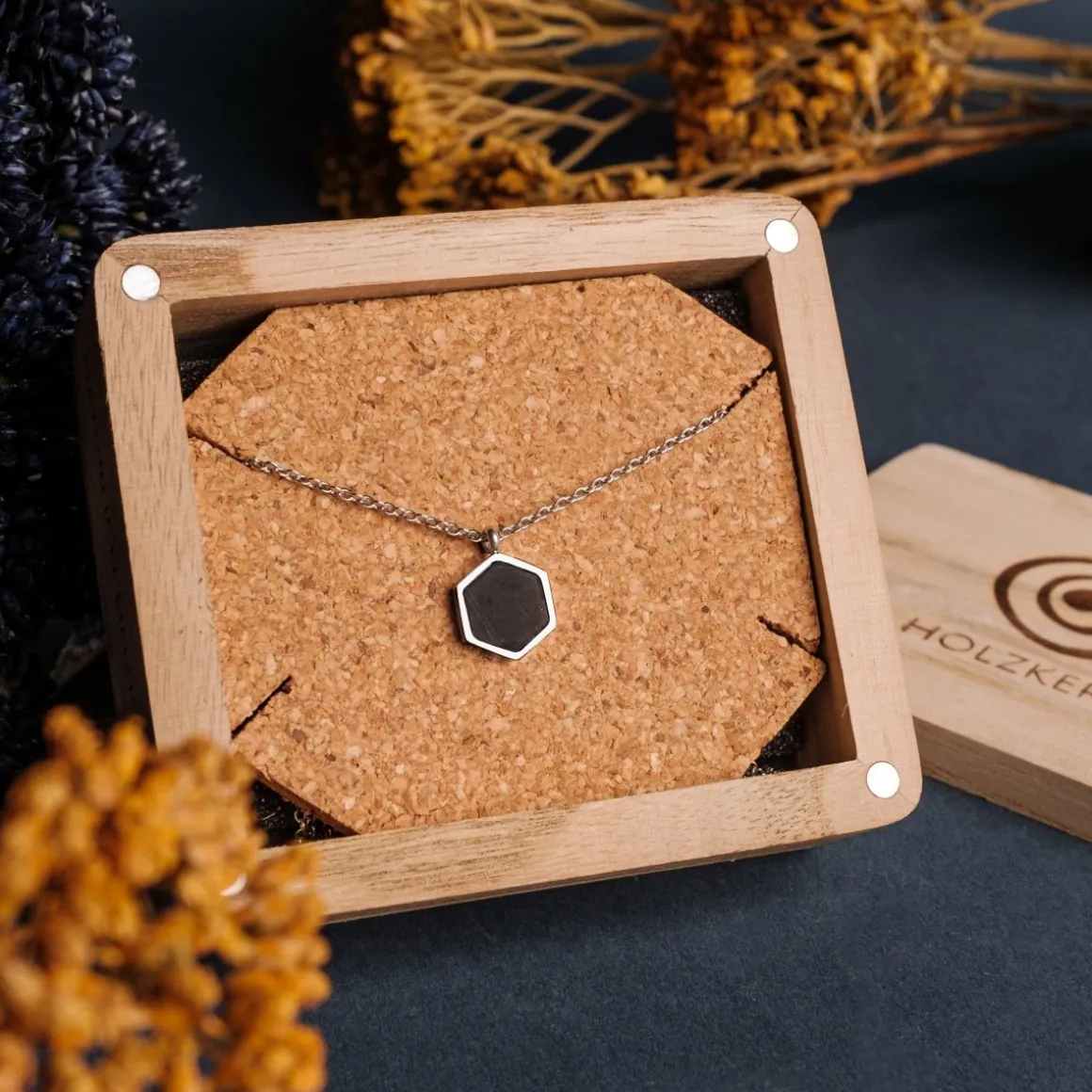 Facade Necklace