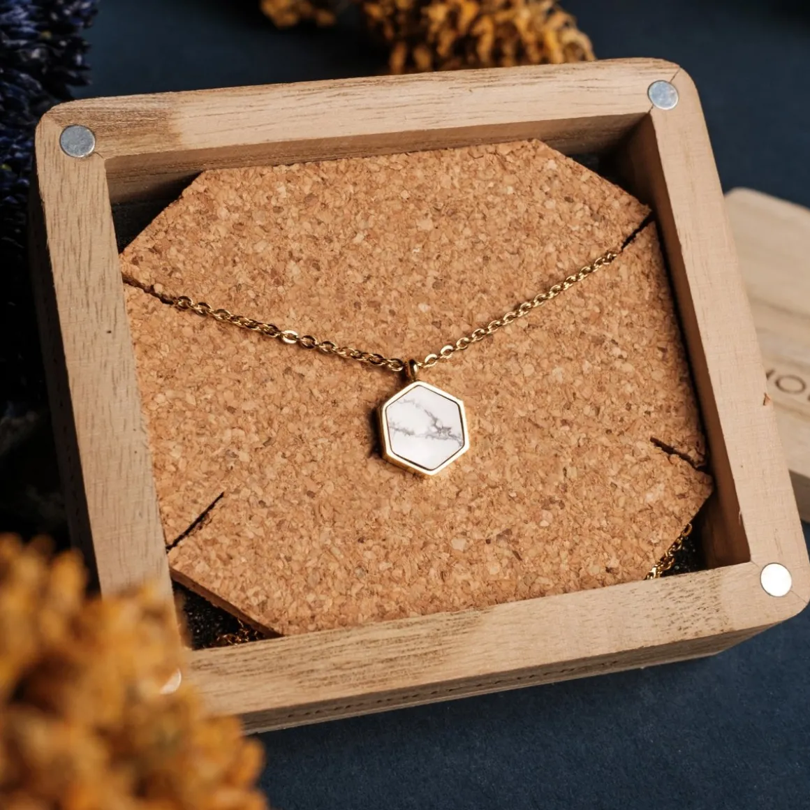 Facade Necklace