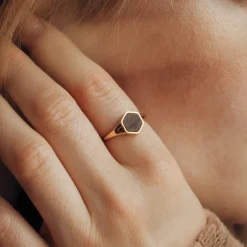 Facade Ring