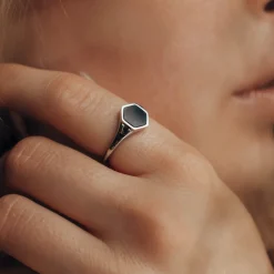 Facade Ring