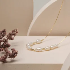 Familytie Necklace