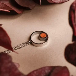 Pigment Necklace